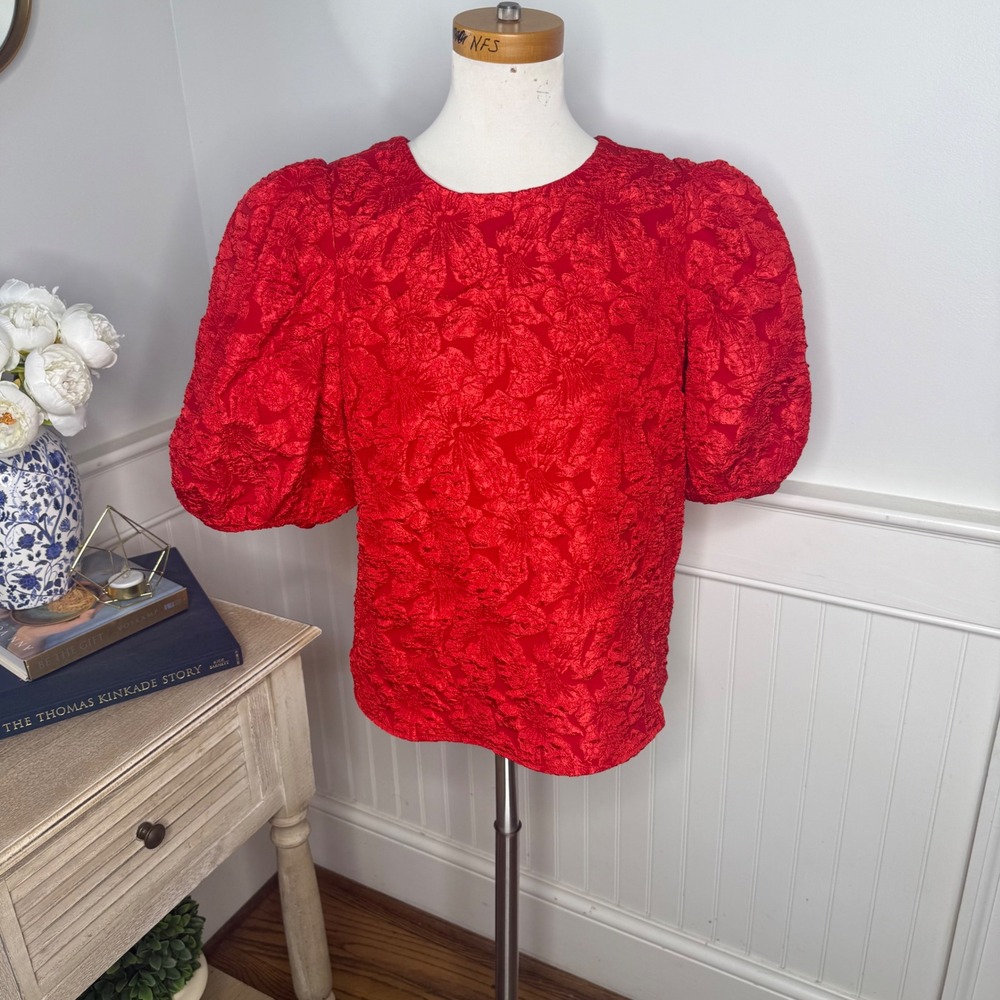 Hyacinth House Red Floral Jacquard Noelle Puff Sleeve Top M Round Neck Keyhole